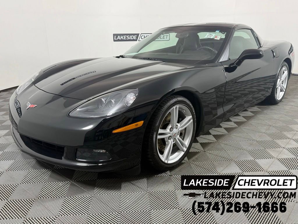 Used 2008 Chevrolet Corvette Coupe w/ Z51 Performance Package RWD image 1