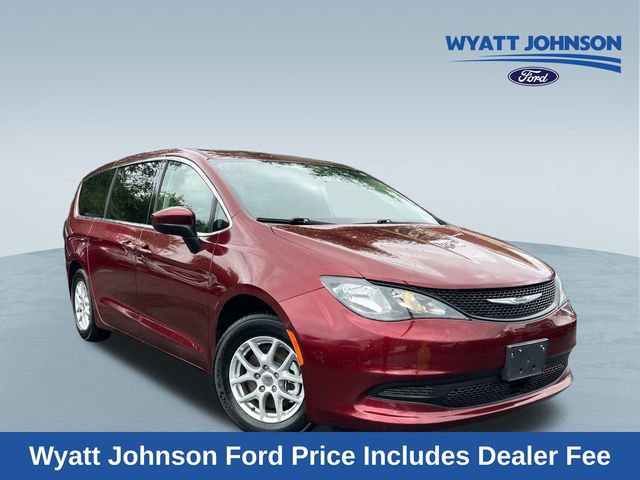 Used 2022 Chrysler Voyager LX FWD image 1