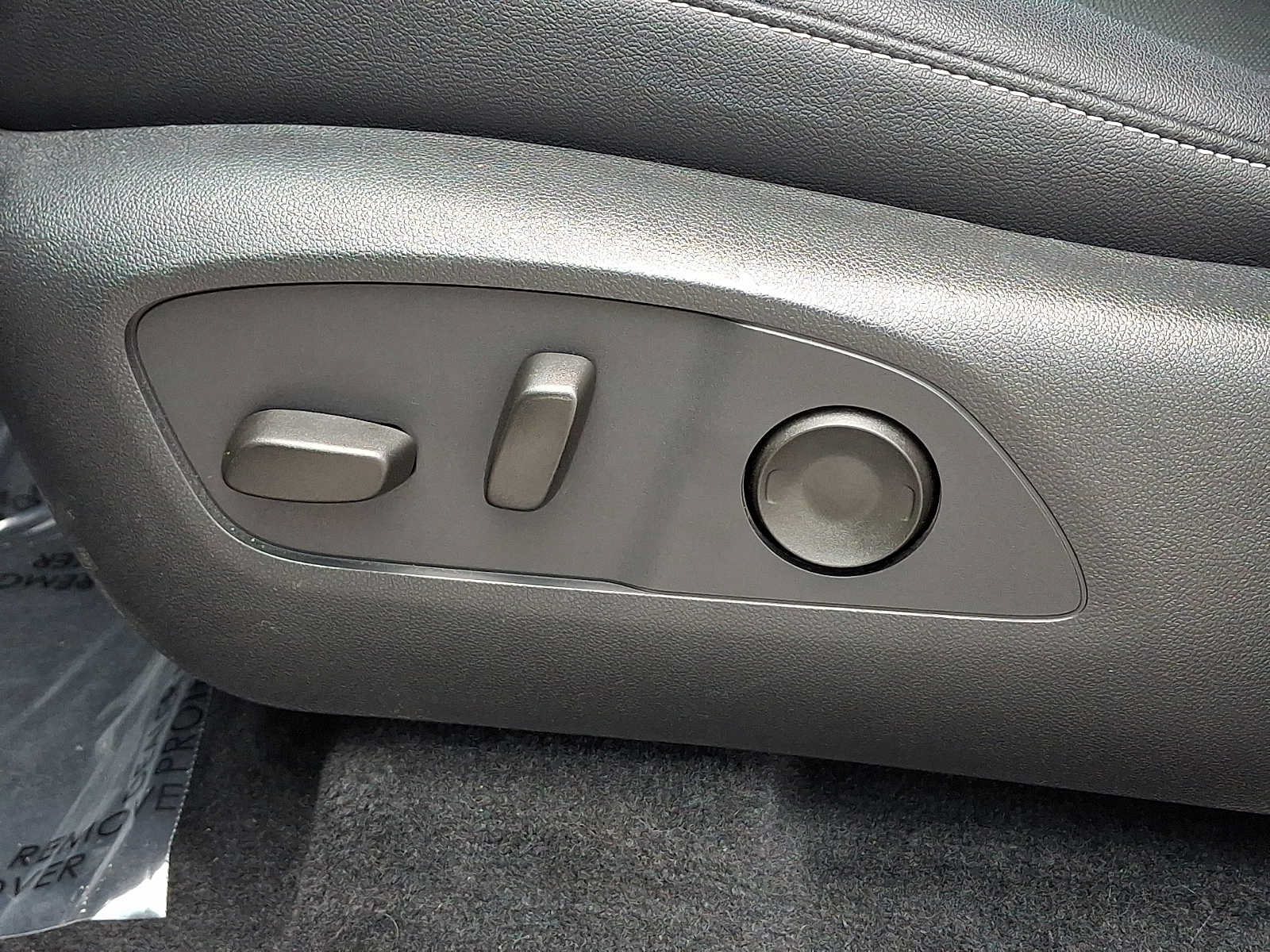 Used 2025 Chevrolet Traverse LT w/ Enhanced Driving Package FWD image 17