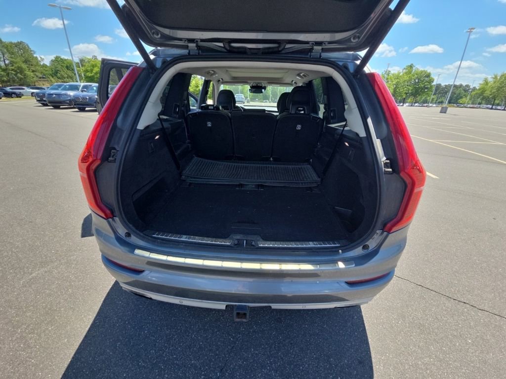 Used 2016 Volvo XC90 T6 Momentum w/ Protection Package Plus AWD/4WD image 13
