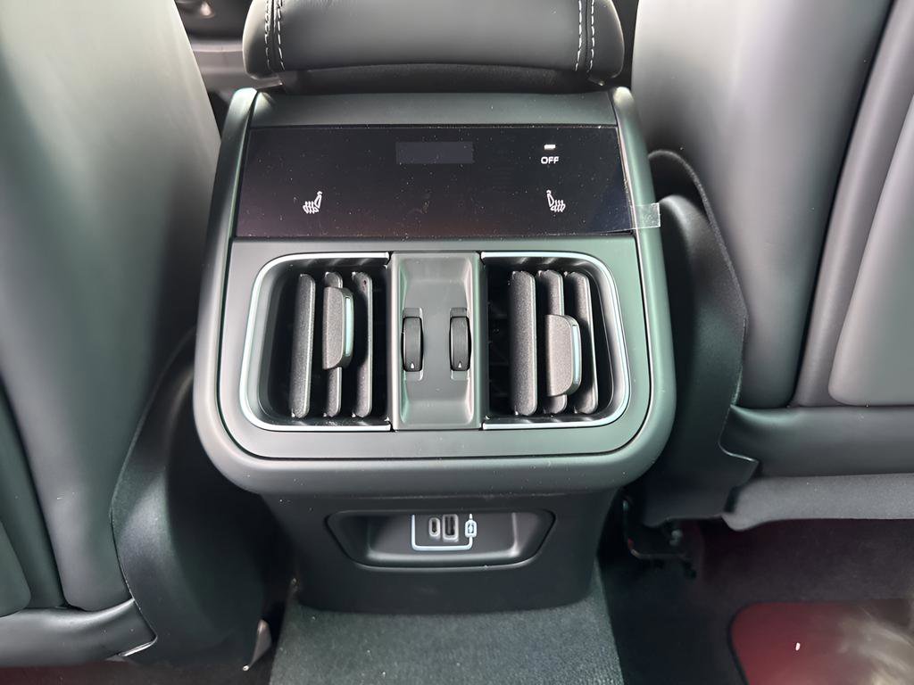 New 2025 Maserati Grecale Trofeo image 33