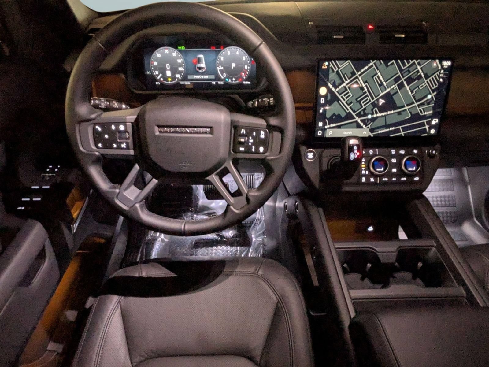 New 2026 Land Rover Defender 130 X-Dynamic SE AWD/4WD image 27