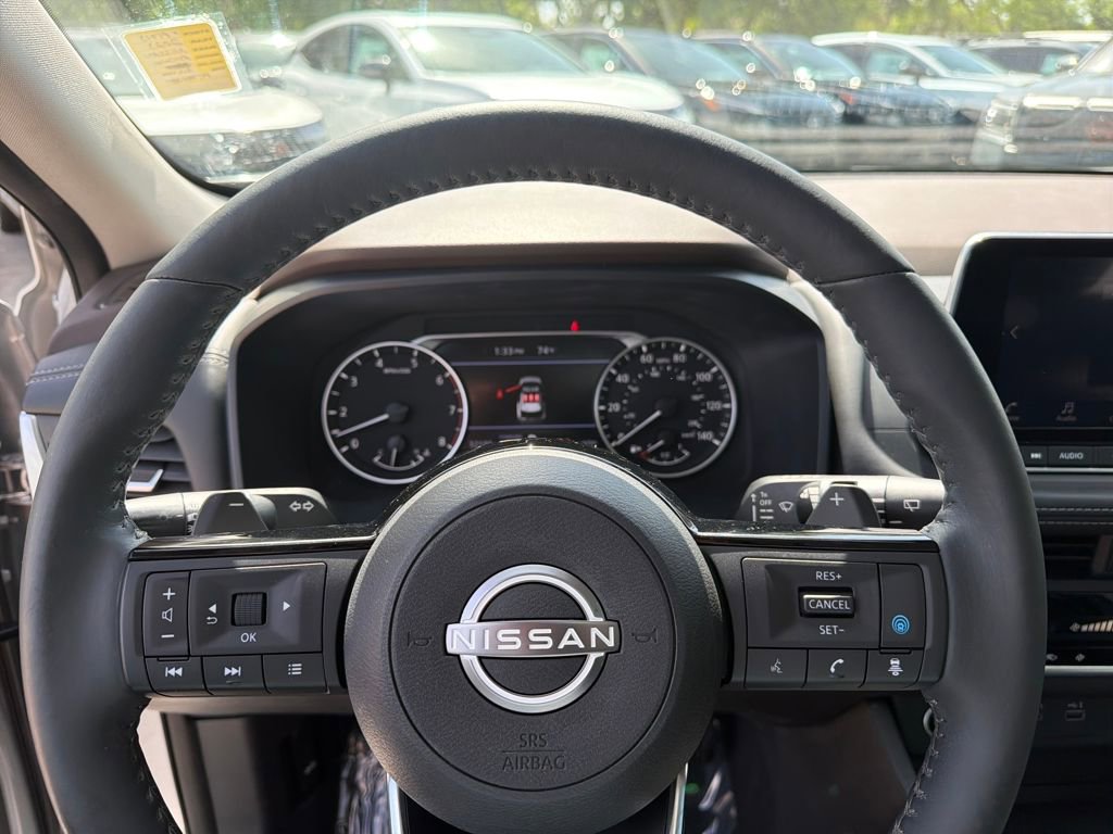 Used 2023 Nissan Rogue SV w/ SV Premium B Package image 21