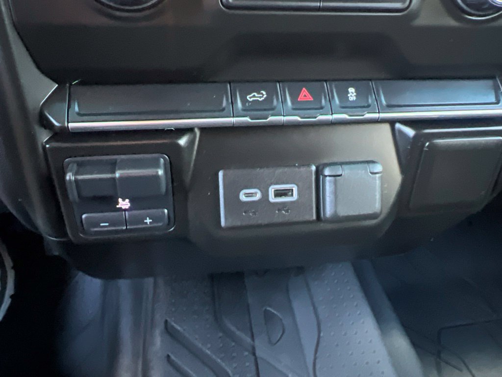 Used 2021 Chevrolet Silverado 1500 Custom AWD/4WD image 47