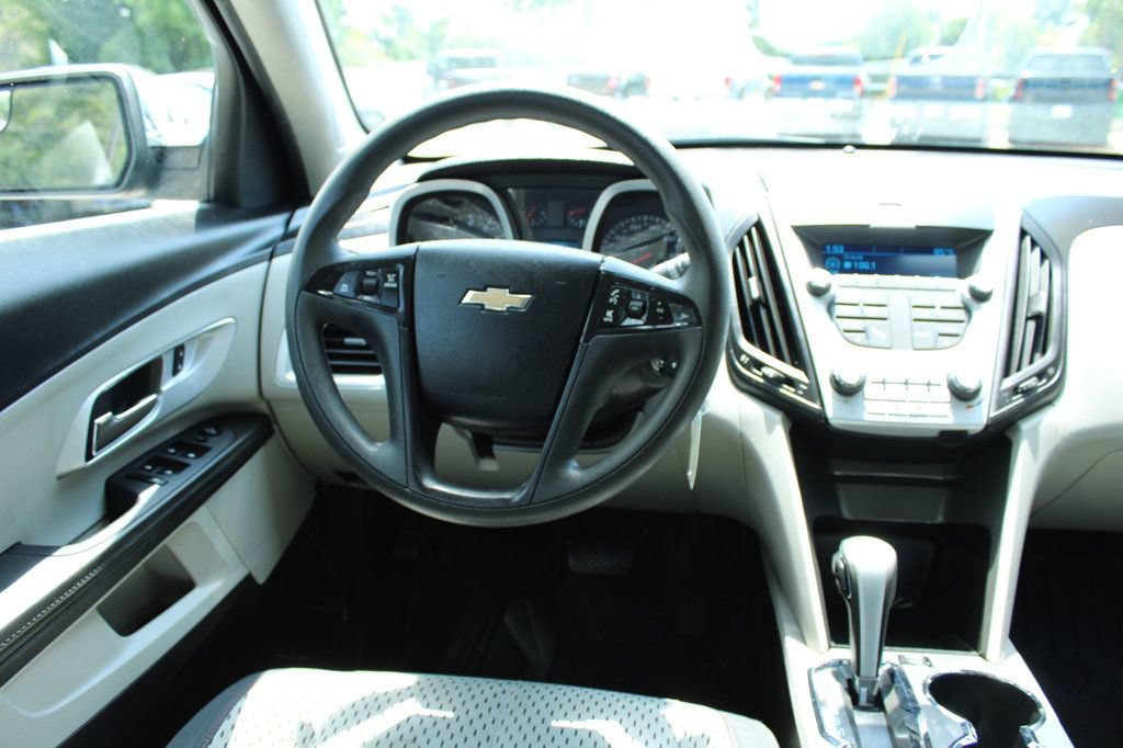 Used 2013 Chevrolet Equinox LS FWD image 15