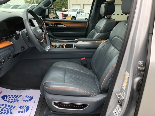 Used 2022 Jeep Grand Wagoneer Series II w/ Convenience Group III image 21