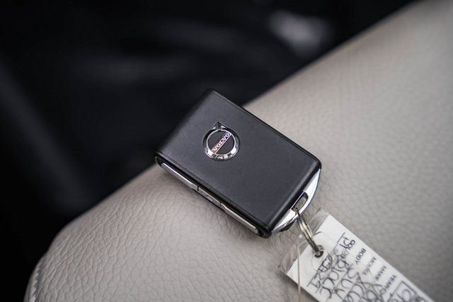 Used 2023 Volvo XC60 B5 Plus w/ Climate Package image 44