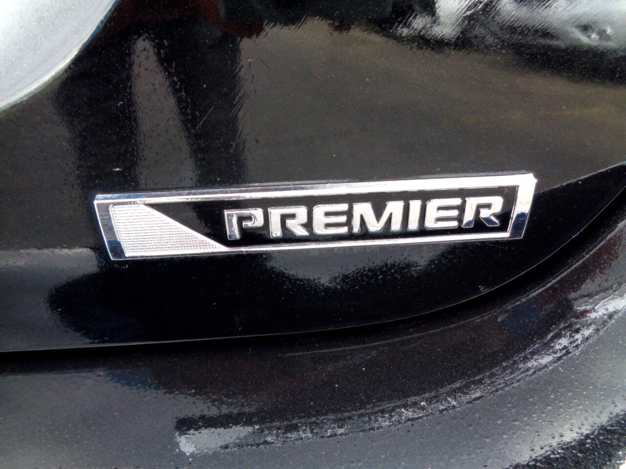 Used 2017 Chevrolet Sonic Premier image 32