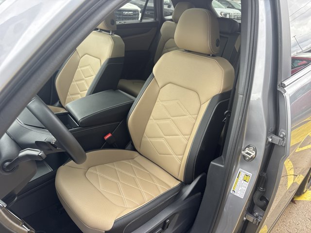 Used 2025 Volkswagen Atlas Cross Sport SE image 21