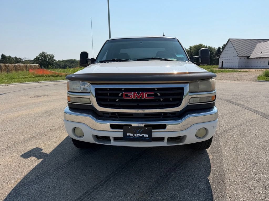 Used 2006 GMC Sierra 2500 SLT w/ Heavy-Duty Power Package AWD/4WD image 2