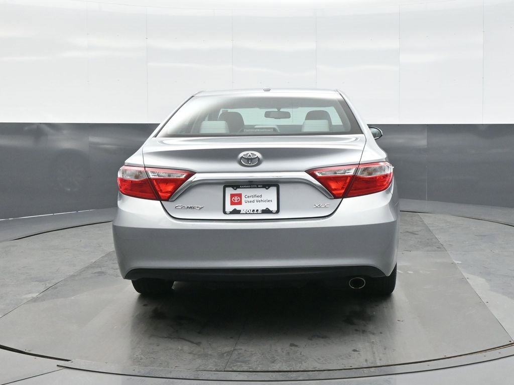 Used 2016 Toyota Camry XLE image 6
