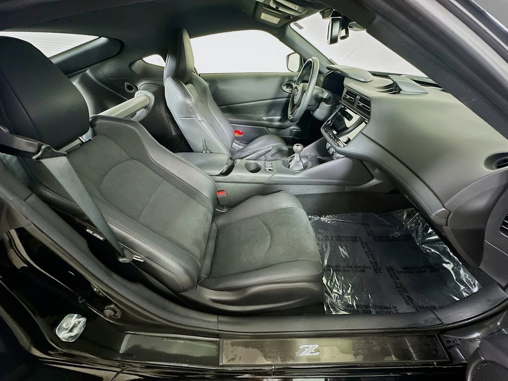 Used 2024 Nissan Z Performance w/ Floor Mat Package image 11