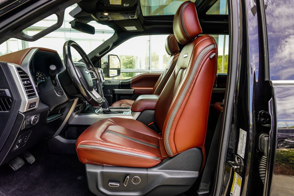 Used 2019 Ford F150 Platinum w/ Equipment Group 701A Luxury image 41