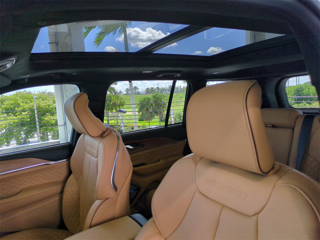 New 2025 Jeep Grand Cherokee Summit image 22