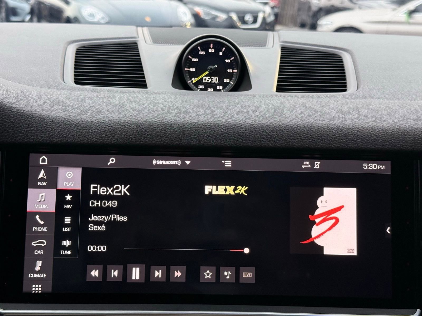 Used 2019 Porsche Cayenne E-Hybrid image 22