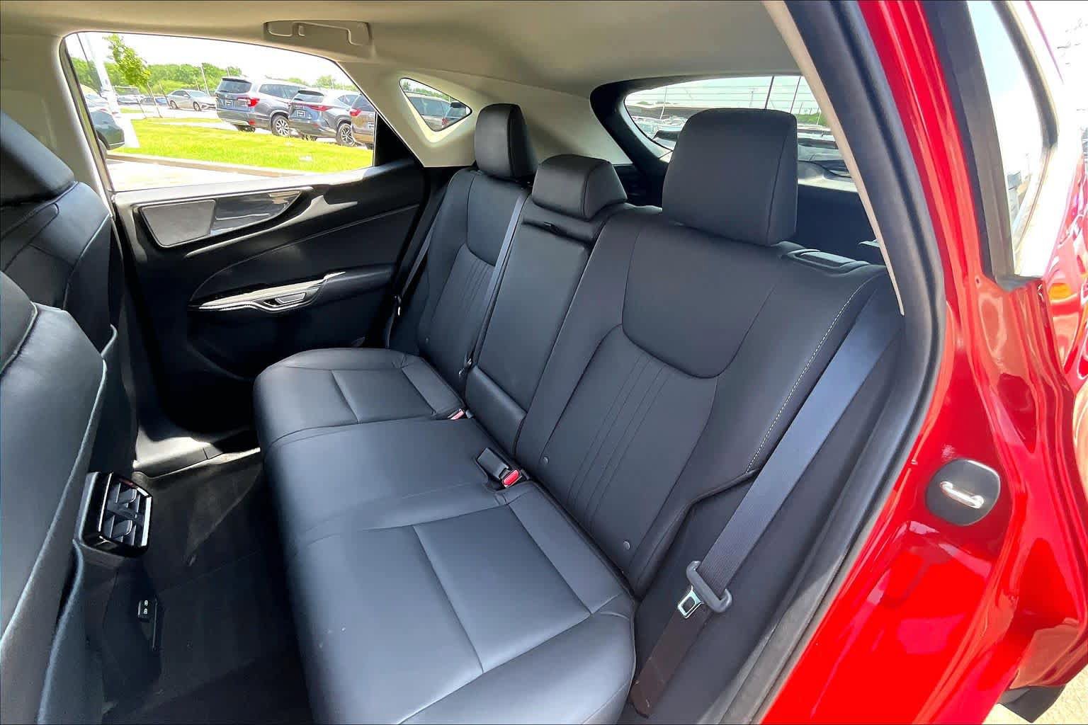 Used 2024 Lexus NX 250 FWD image 18