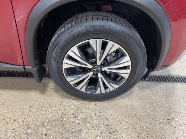 Certified 2023 Nissan Rogue SV image 38