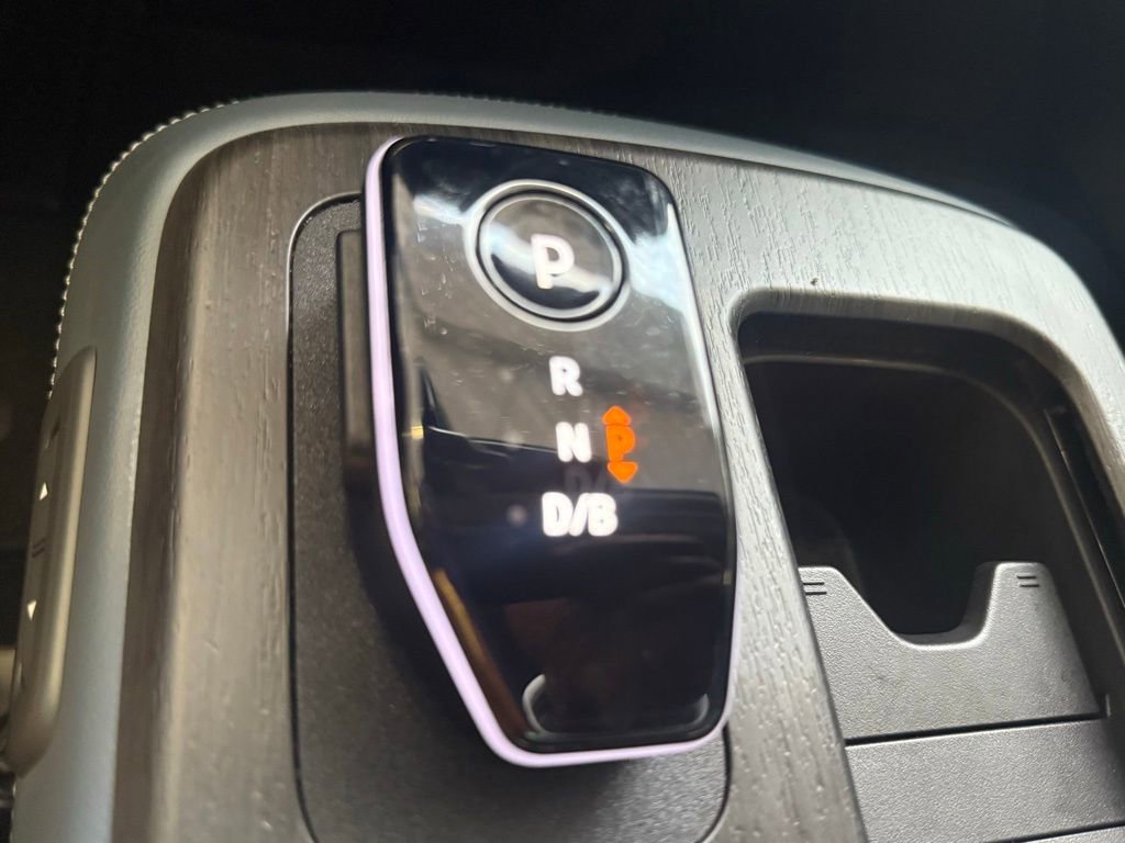 Used 2025 Nissan Ariya Platinum image 16