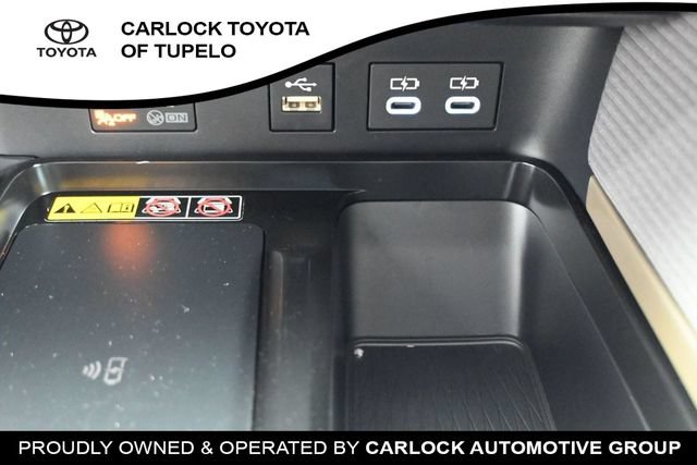 New 2026 Toyota Camry Hybrid FWD image 30