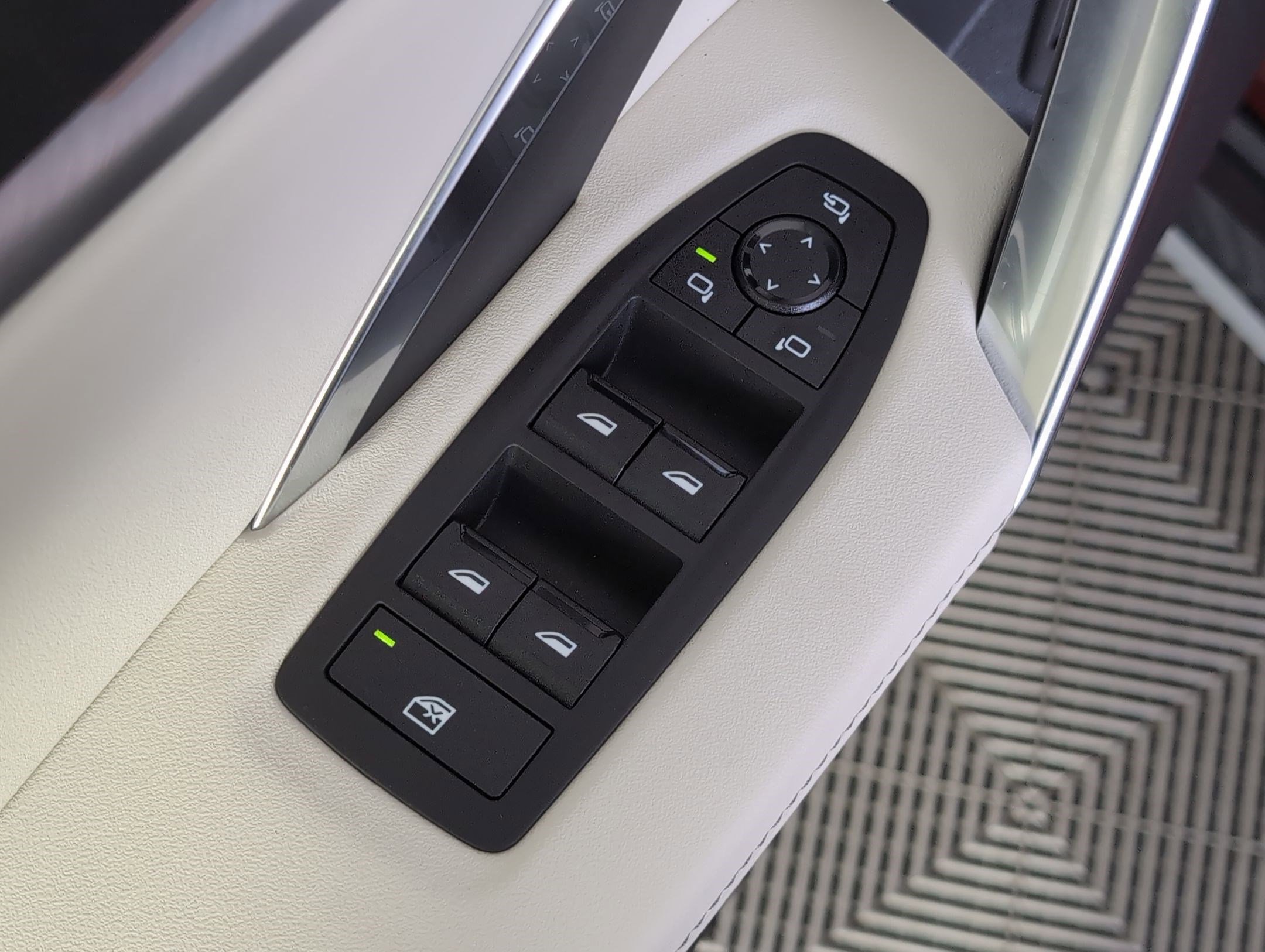 Used 2026 BMW X1 xDrive28i w/ Technology Package image 22