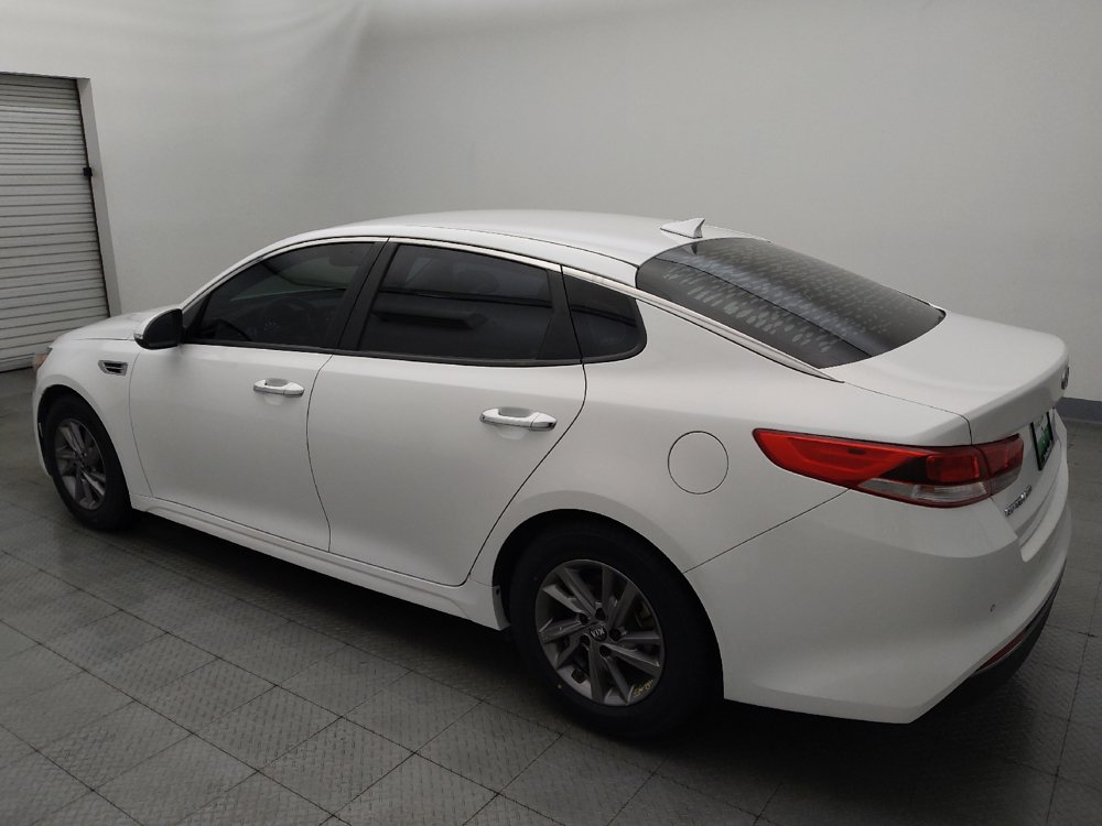 Used 2018 Kia Optima LX w/ Convenience Package FWD image 3