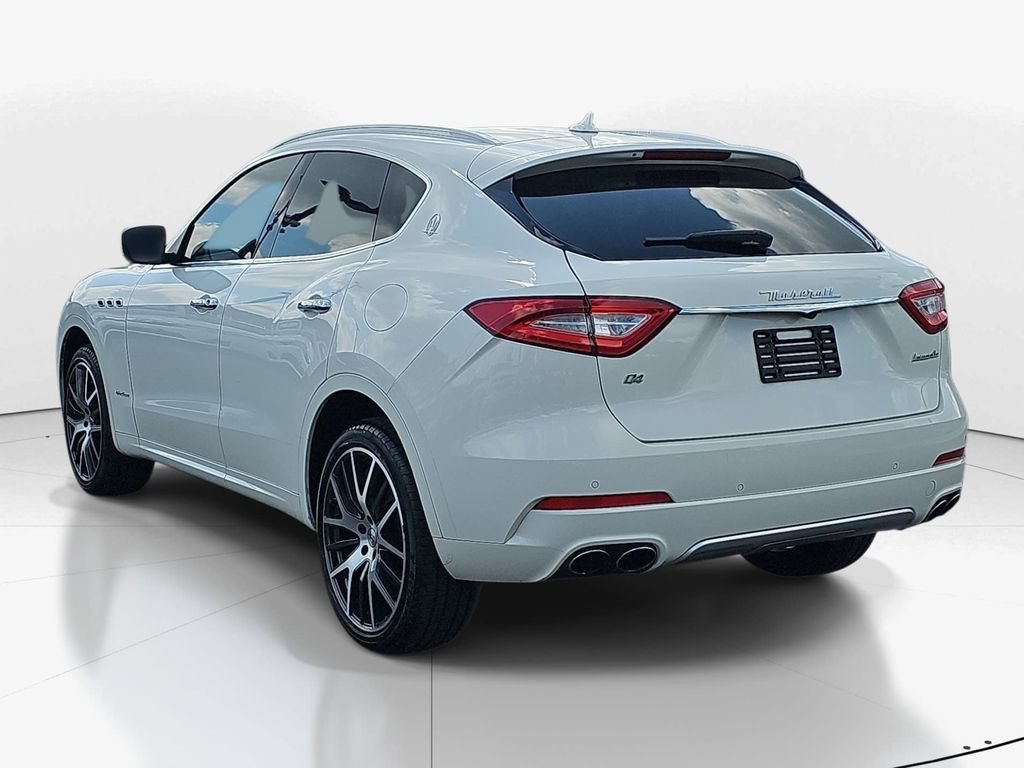 Used 2019 Maserati Levante GranLusso AWD/4WD image 8