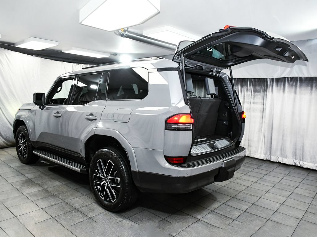 Used 2024 Lexus GX 550 w/ Accessory Package (Z1) AWD/4WD image 69