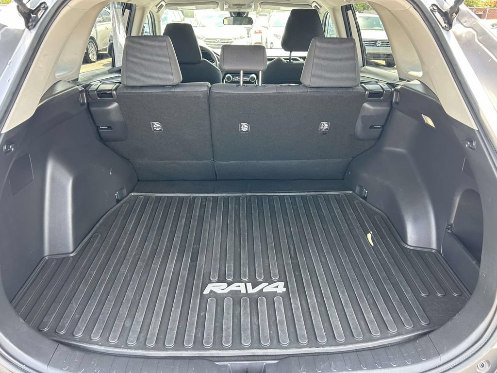 Used 2023 Toyota RAV4 LE FWD image 12