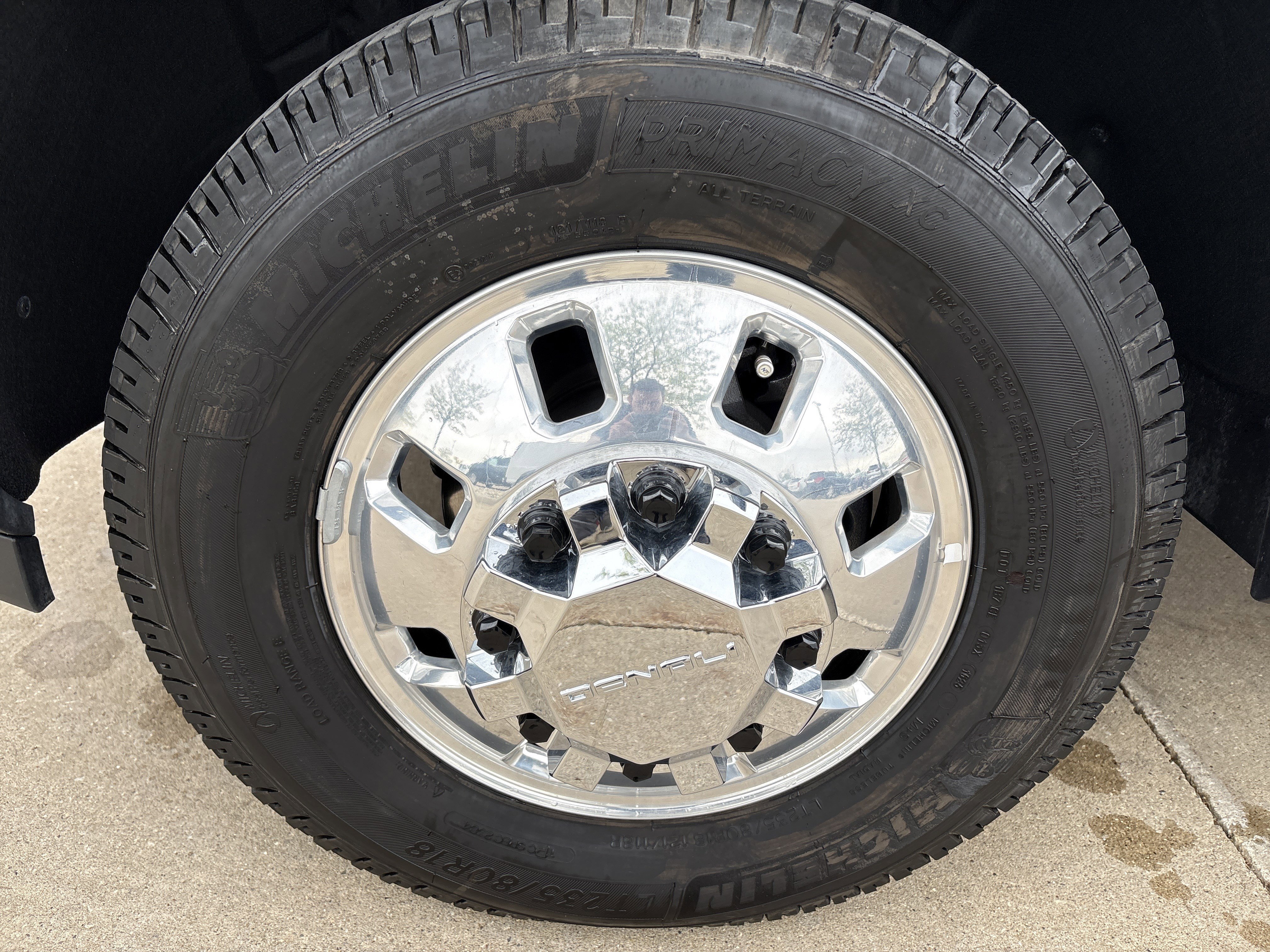 Used 2025 GMC Sierra 3500 Denali Ultimate AWD/4WD image 9