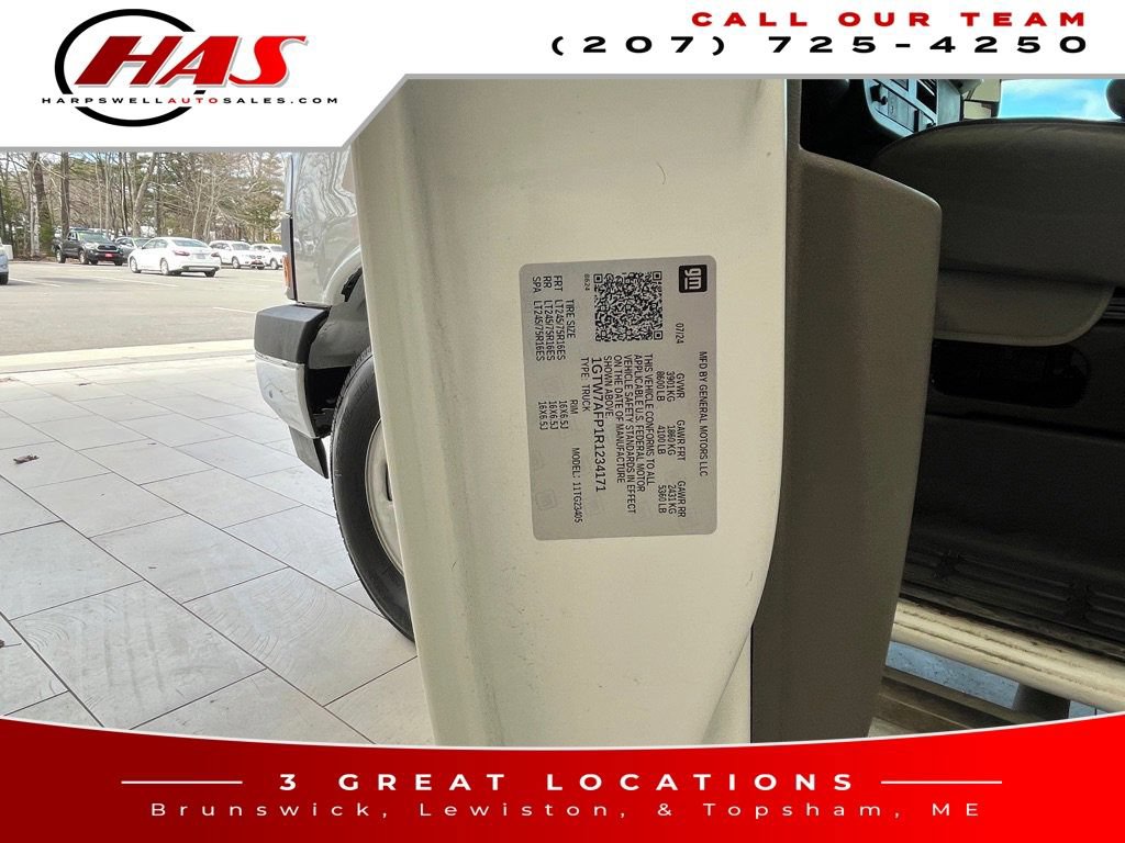 Used 2024 GMC Savana 2500 RWD image 17