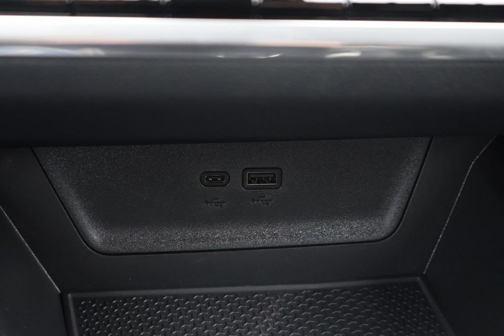 New 2026 Chevrolet Equinox LT w/ Convenience Package II FWD image 31