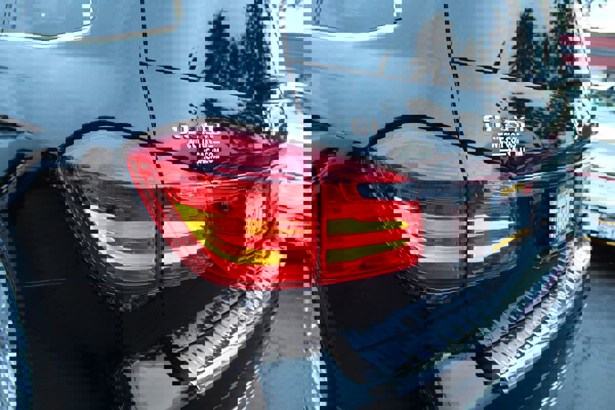 Used 2016 Mercedes-Benz GL 450 4MATIC image 17