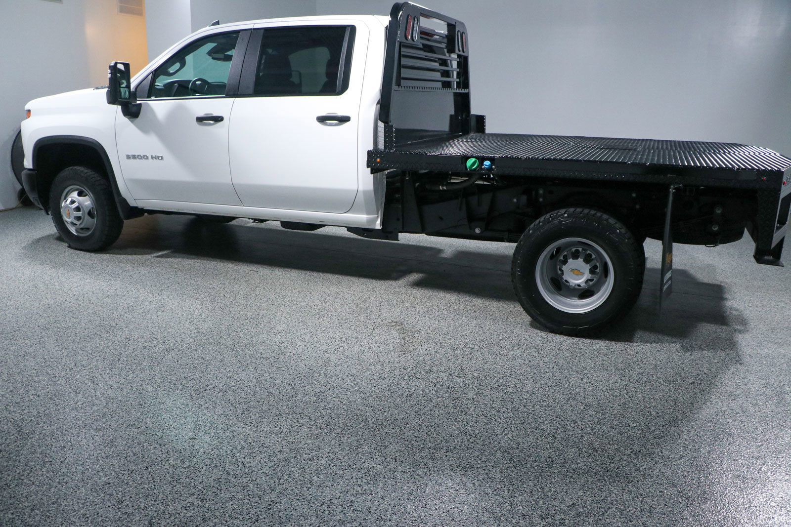 Used 2024 Chevrolet Silverado 3500 W/T image 11