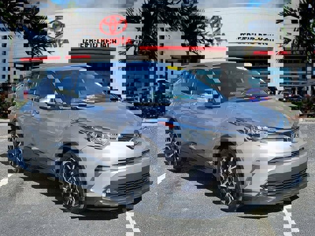 Used 2019 Toyota C-HR Limited image 1
