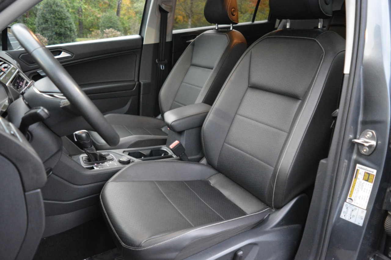 Used 2021 Volkswagen Tiguan SE image 11