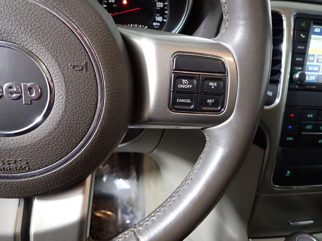 Used 2012 Jeep Grand Cherokee Laredo image 32