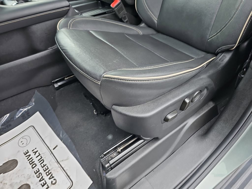 Used 2023 Chevrolet Suburban Premier image 34