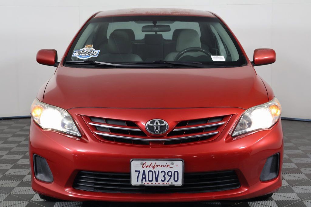 Used 2013 Toyota Corolla LE image 2