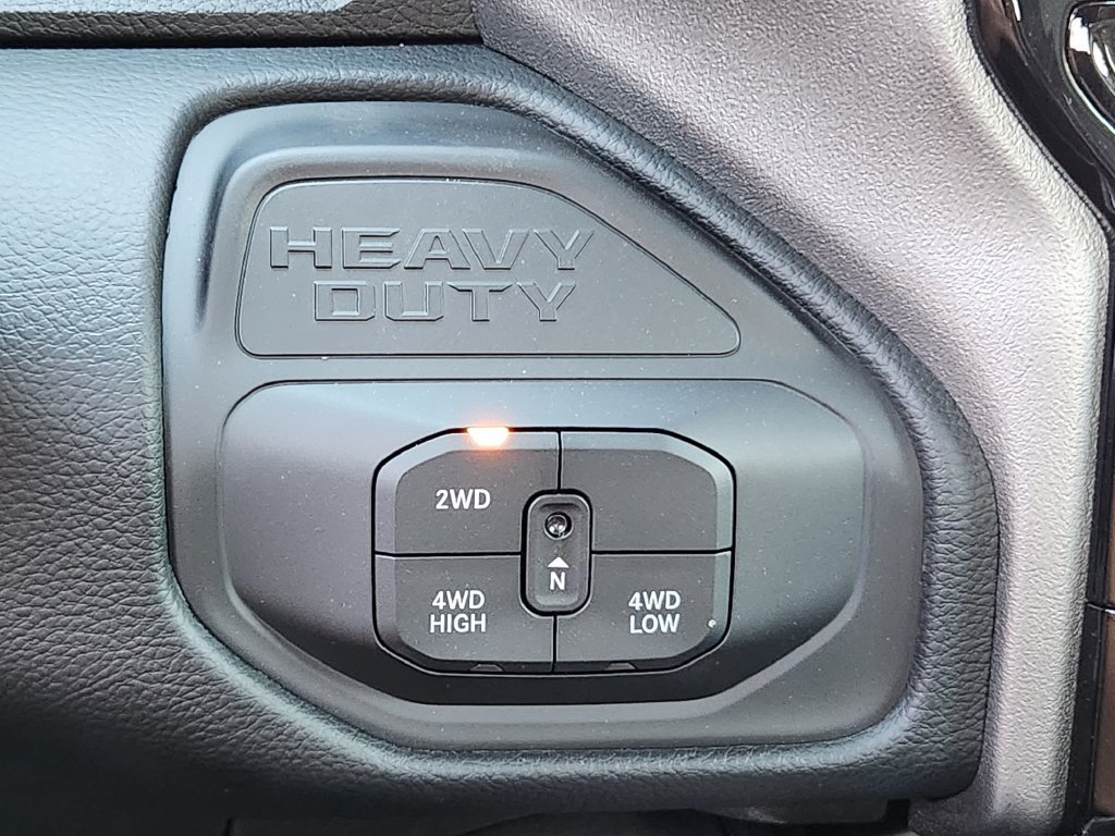 New 2026 RAM 2500 Laramie AWD/4WD image 21