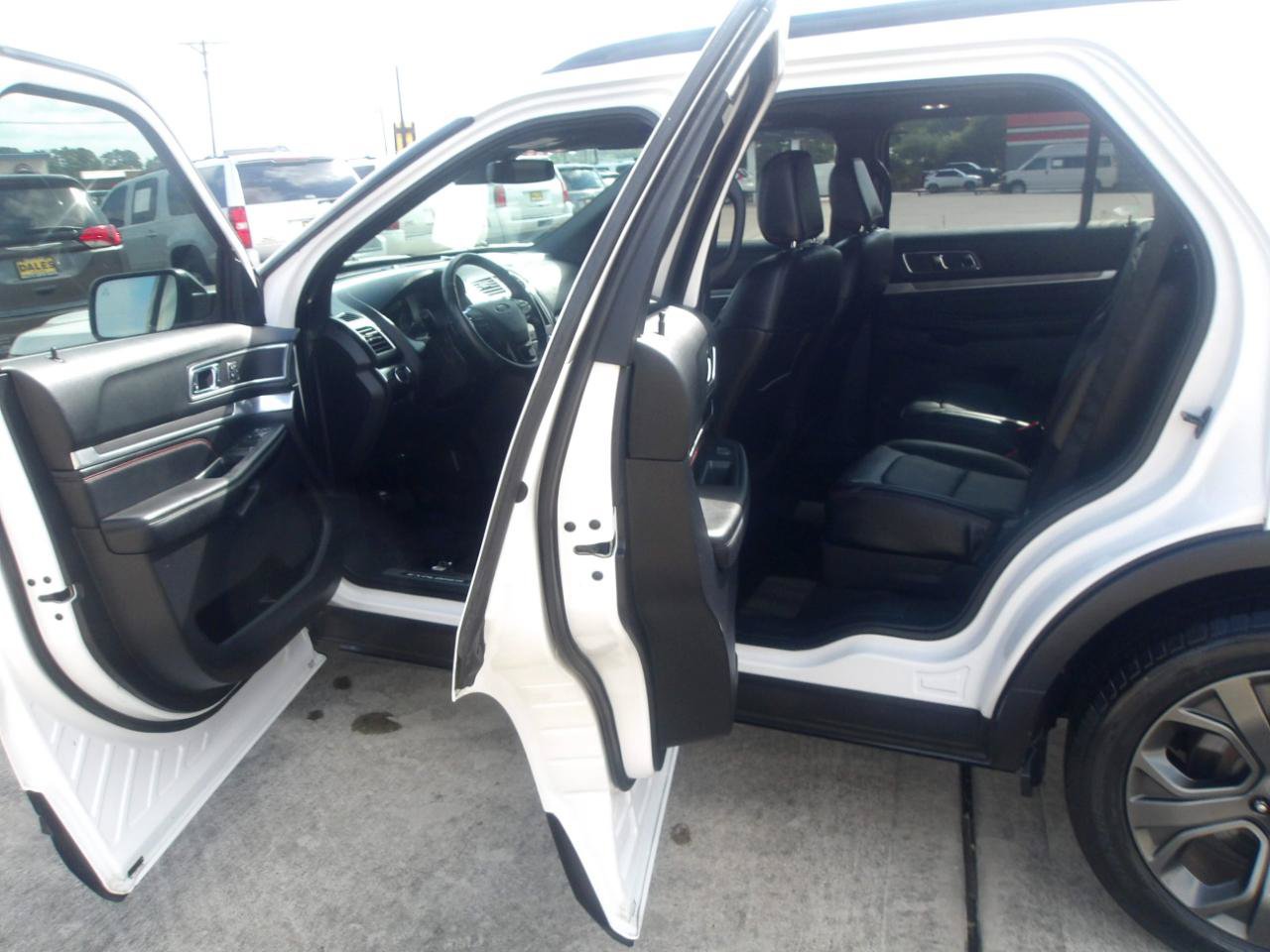 Used 2018 Ford Explorer Sport w/ Equipment Group 401A AWD/4WD image 15
