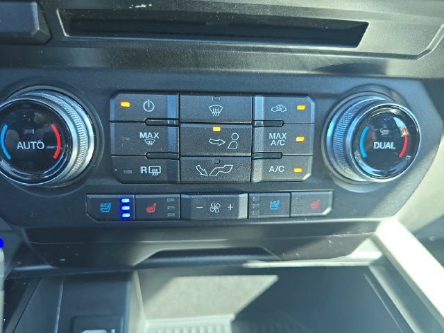 Used 2017 Ford F150 Lariat w/ Equipment Group 502A Luxury AWD/4WD image 25