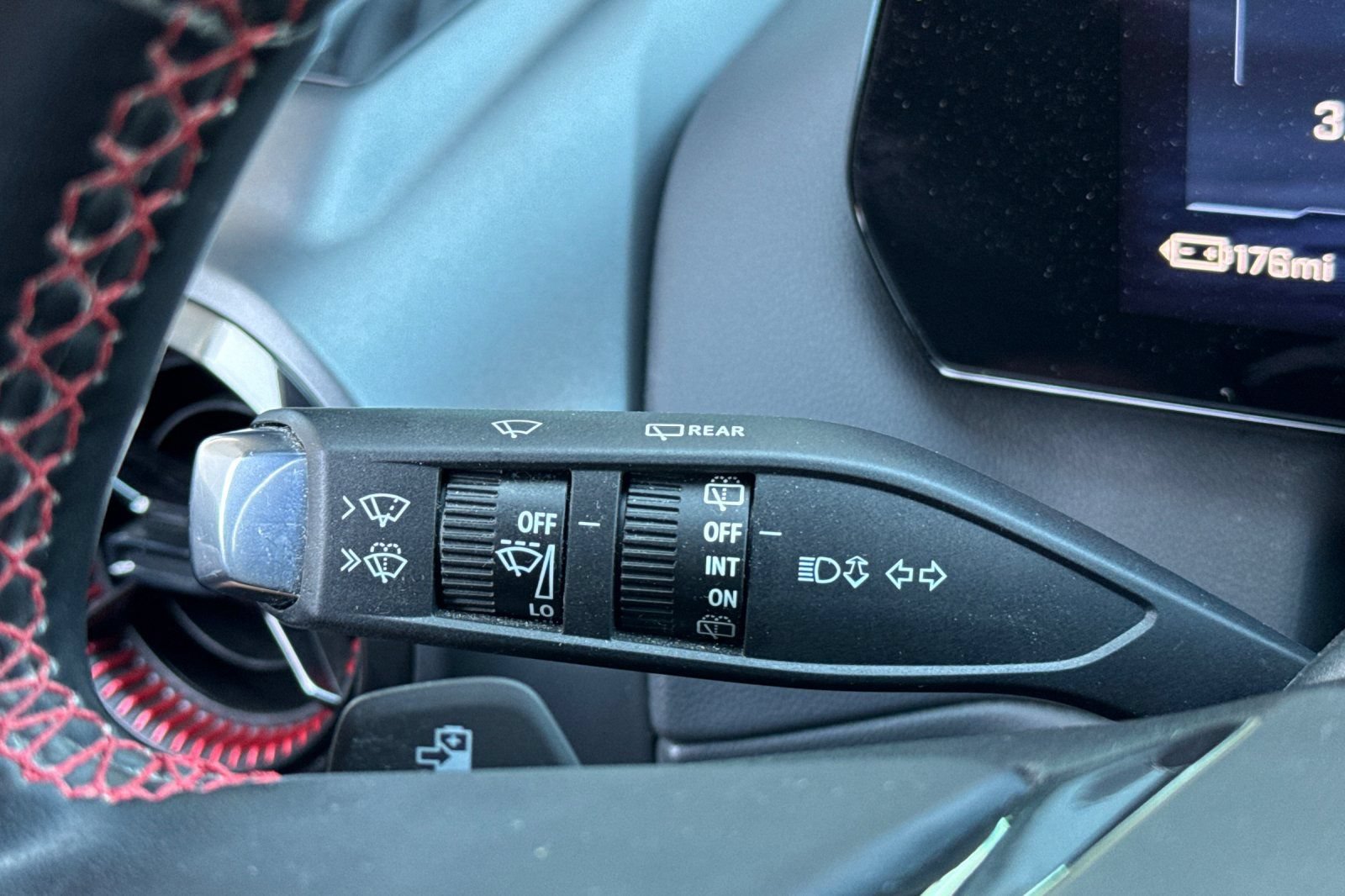 Used 2024 Chevrolet Equinox EV RS FWD image 34