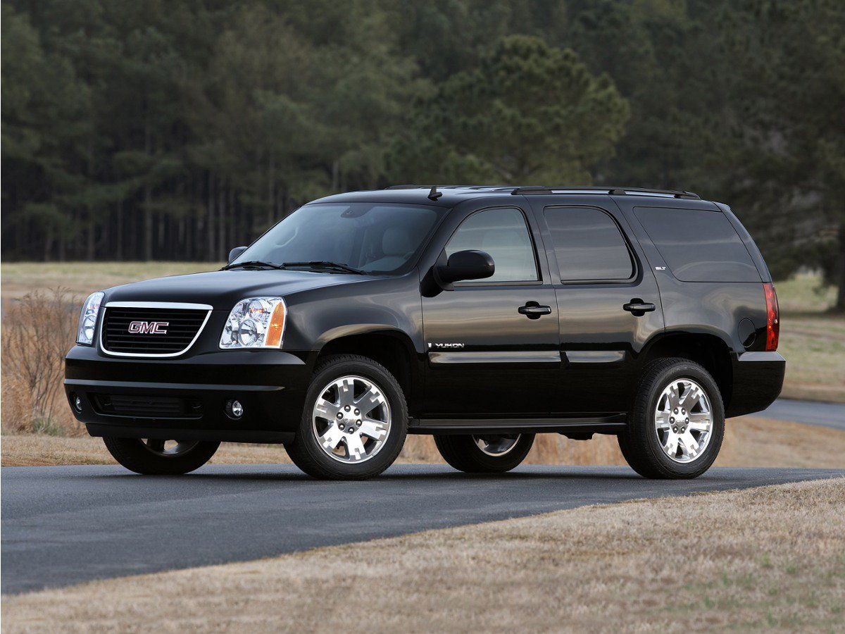 Used 2013 GMC Yukon SLT w/ SLT Chrome Package