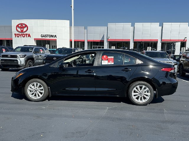 New 2027 Toyota Corolla LE w/ LE Premium Package FWD image 5