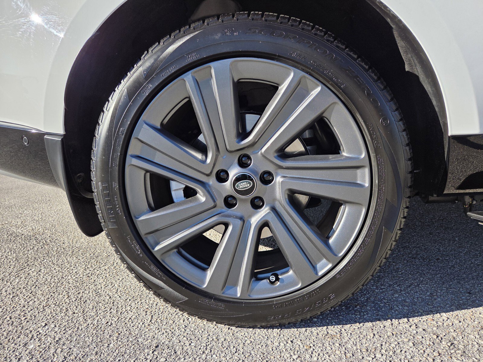 Used 2023 Land Rover Range Rover SE image 15