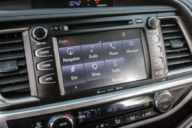 Used 2019 Toyota Highlander XLE AWD/4WD image 48