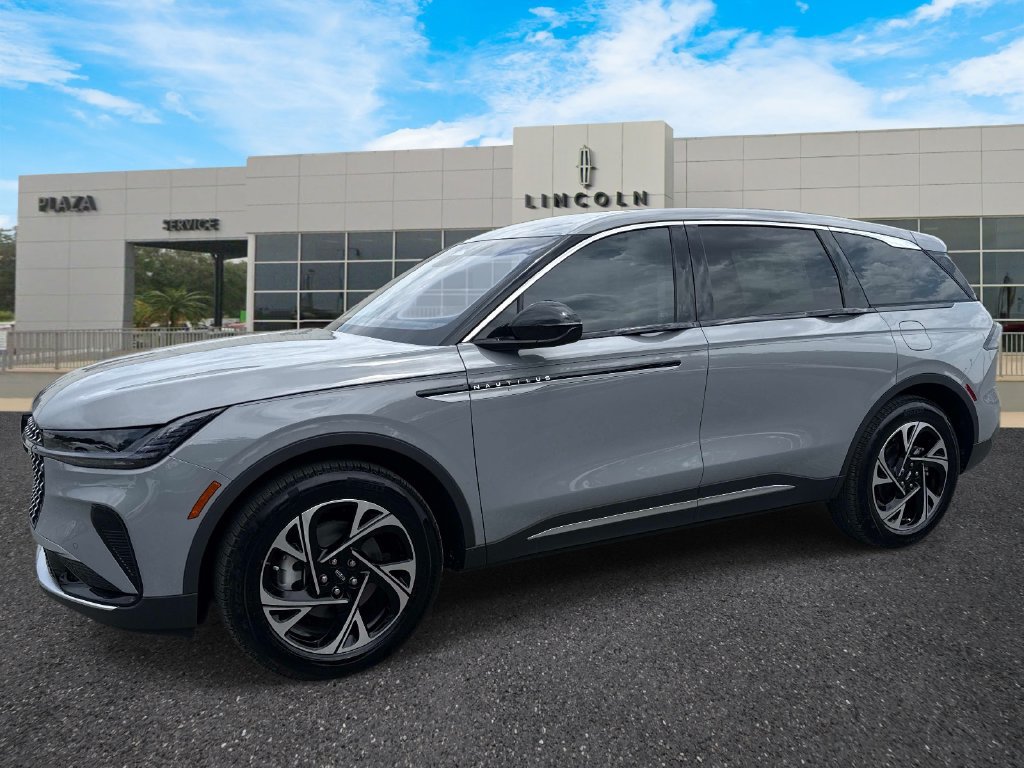 New 2026 Lincoln Nautilus Premier AWD/4WD image 7
