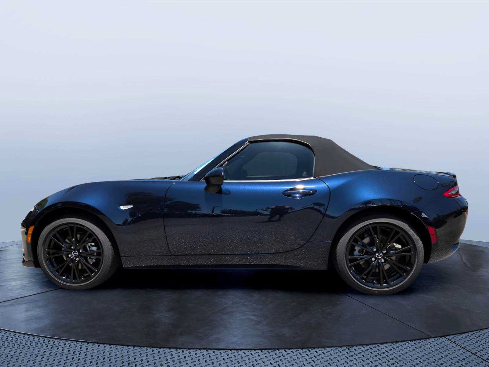 New 2026 MAZDA MX-5 Miata Club w/ Interior Package RWD image 3