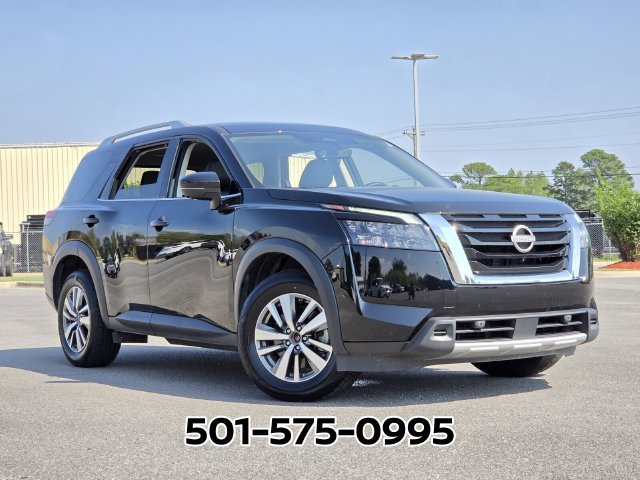 Used 2025 Nissan Pathfinder SL AWD/4WD image 22