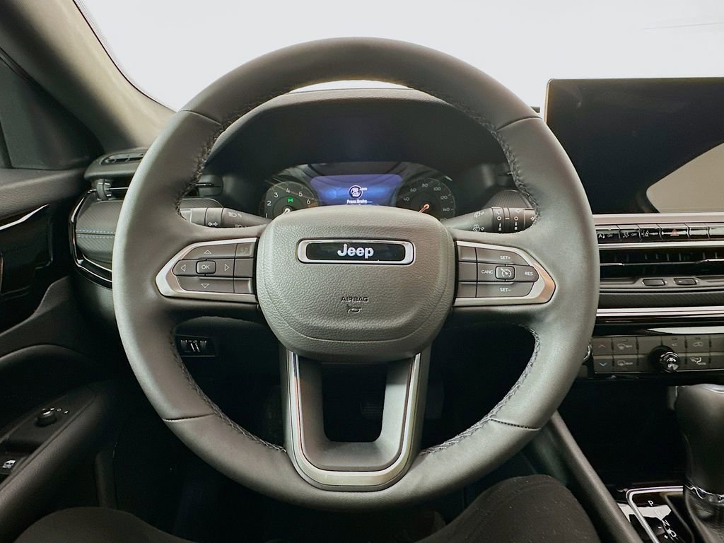 New 2026 Jeep Compass Latitude image 11